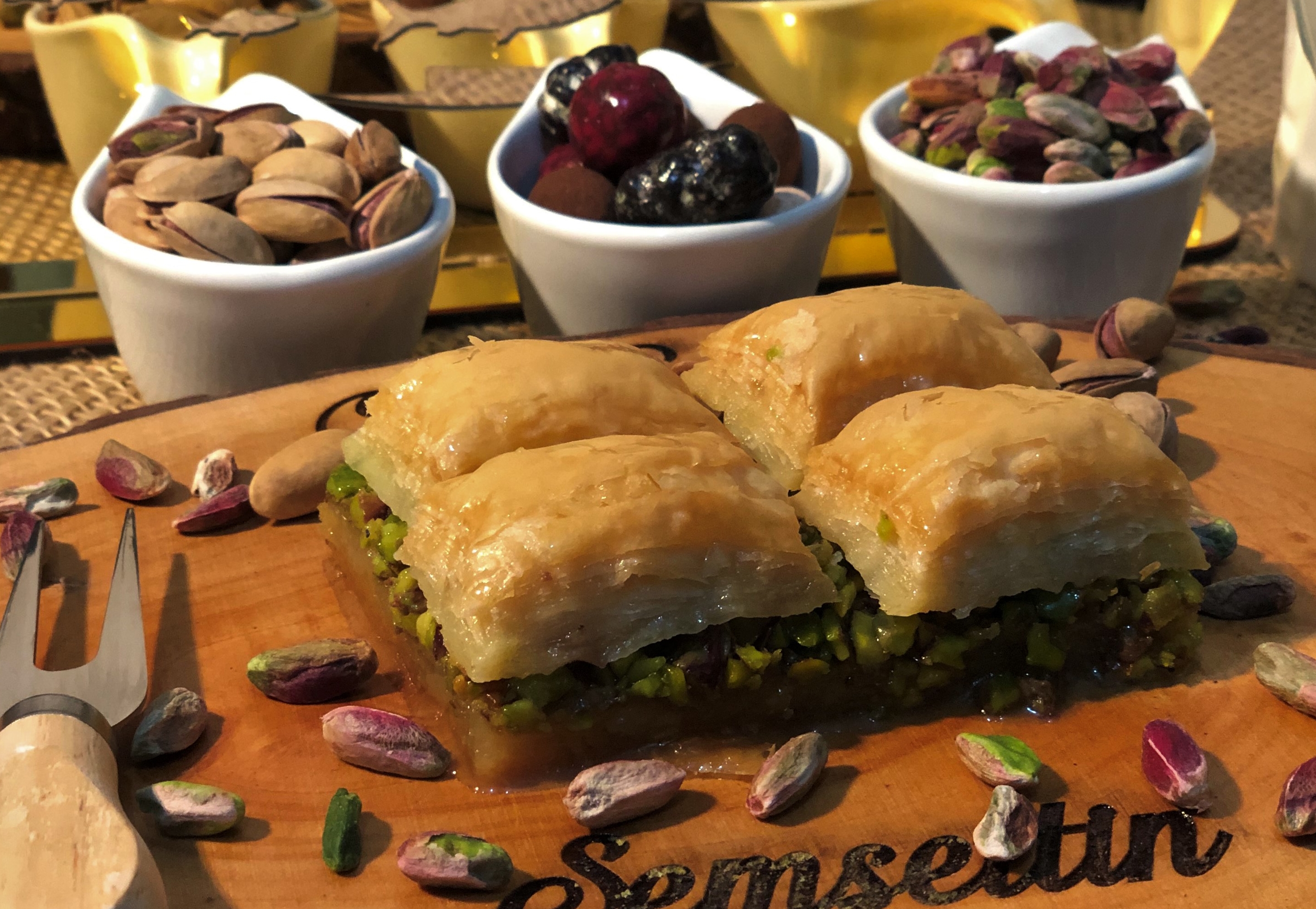 Sizler Icin Ozenle Hazirladigimiz Baklavalarimizi Kolaylikla Siparis Vermek Www Baklavacisemsettin Com Tr De